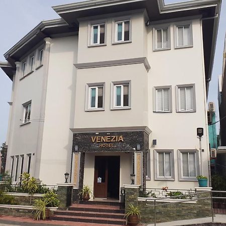 Venezia Suites Hotel Iloilo Eksteriør bilde