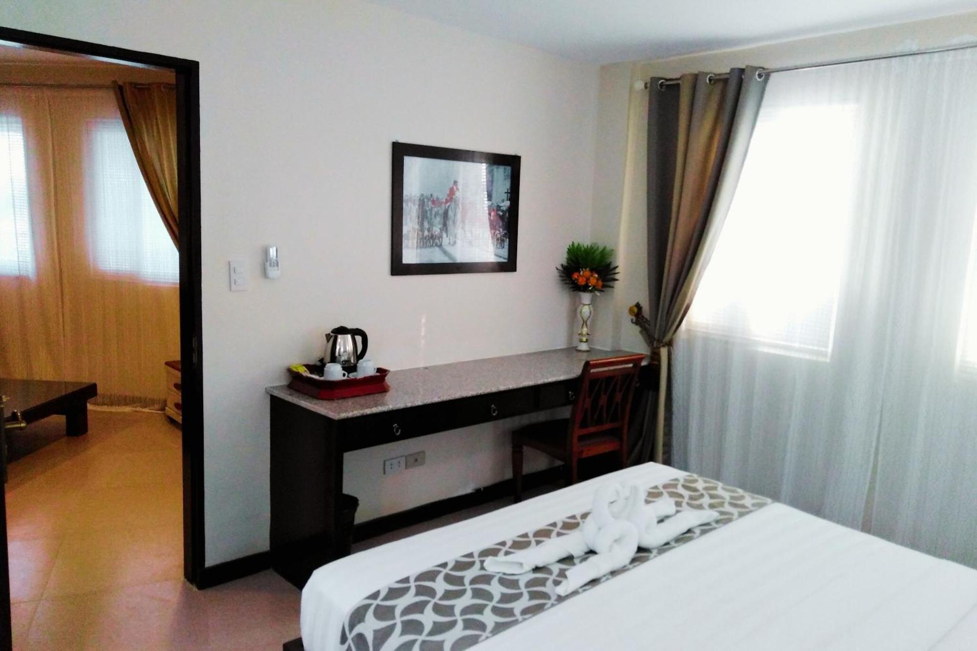 Venezia Suites Hotel Iloilo Rom bilde