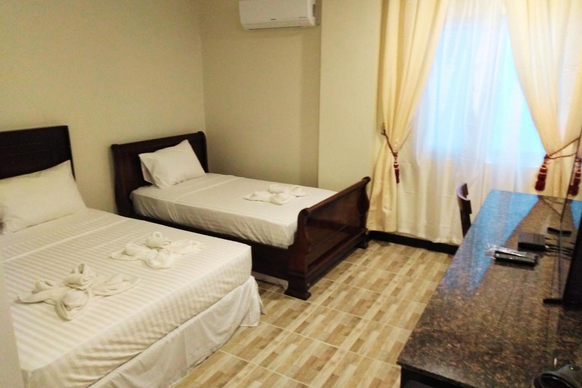 Venezia Suites Hotel Iloilo Rom bilde