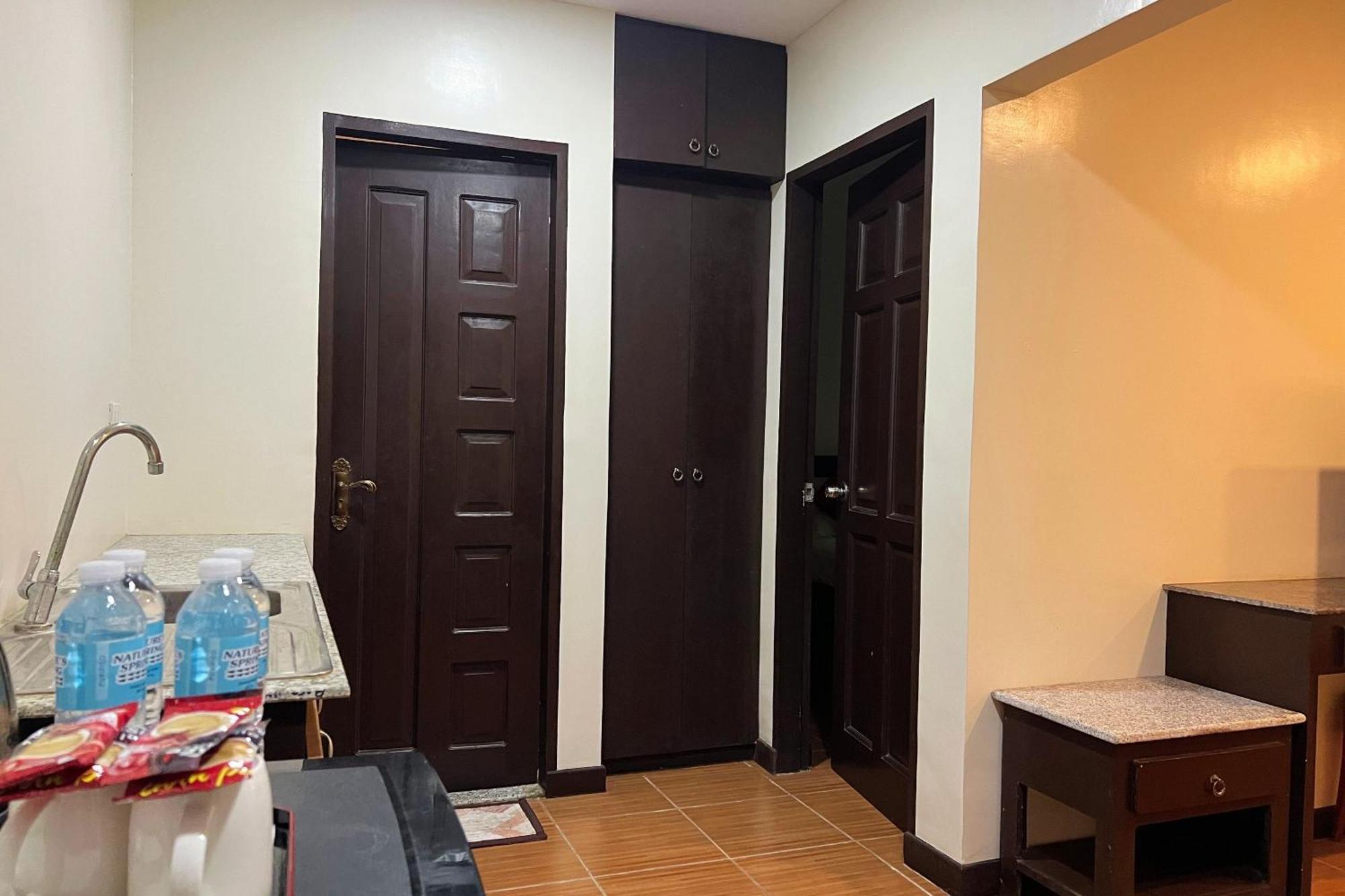 Venezia Suites Hotel Iloilo Rom bilde