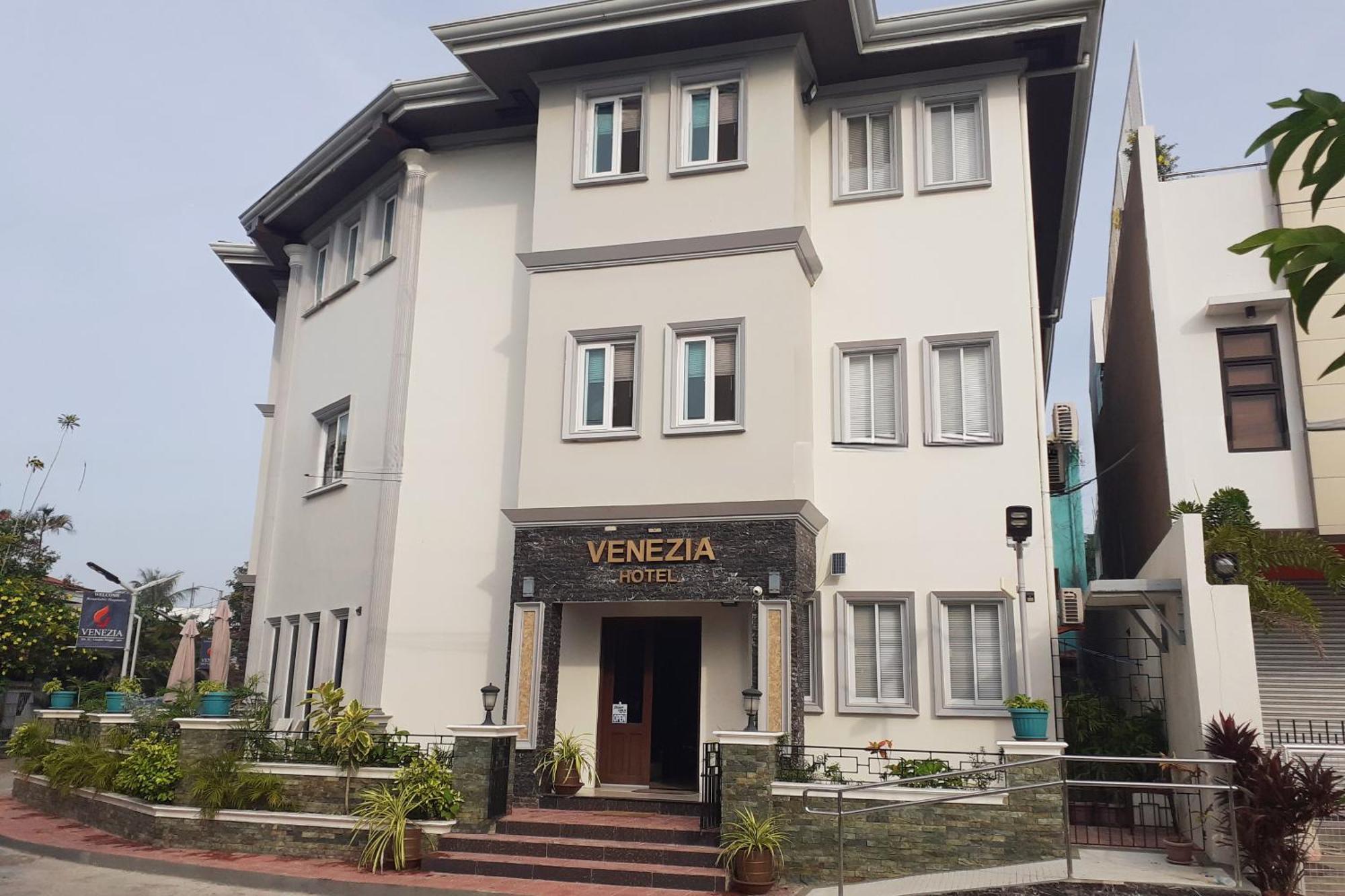 Venezia Suites Hotel Iloilo Eksteriør bilde