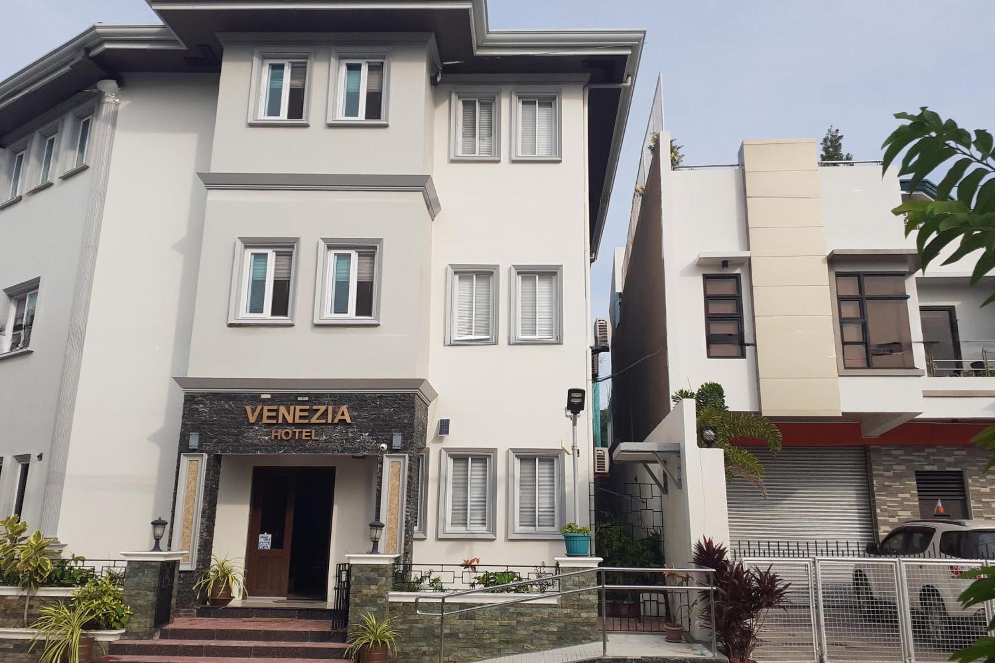 Venezia Suites Hotel Iloilo Eksteriør bilde