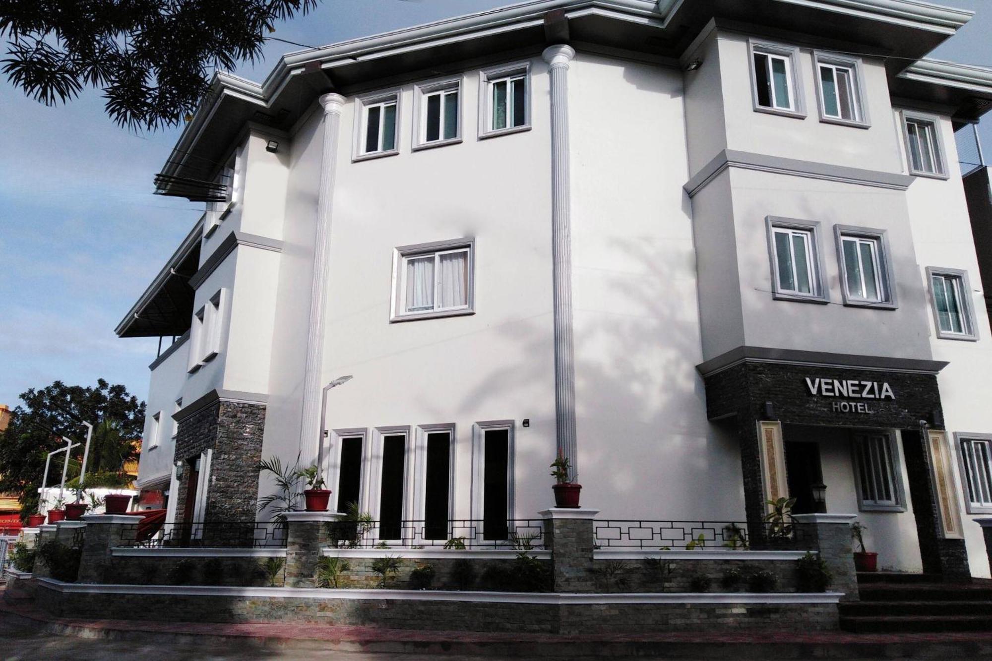 Venezia Suites Hotel Iloilo Eksteriør bilde