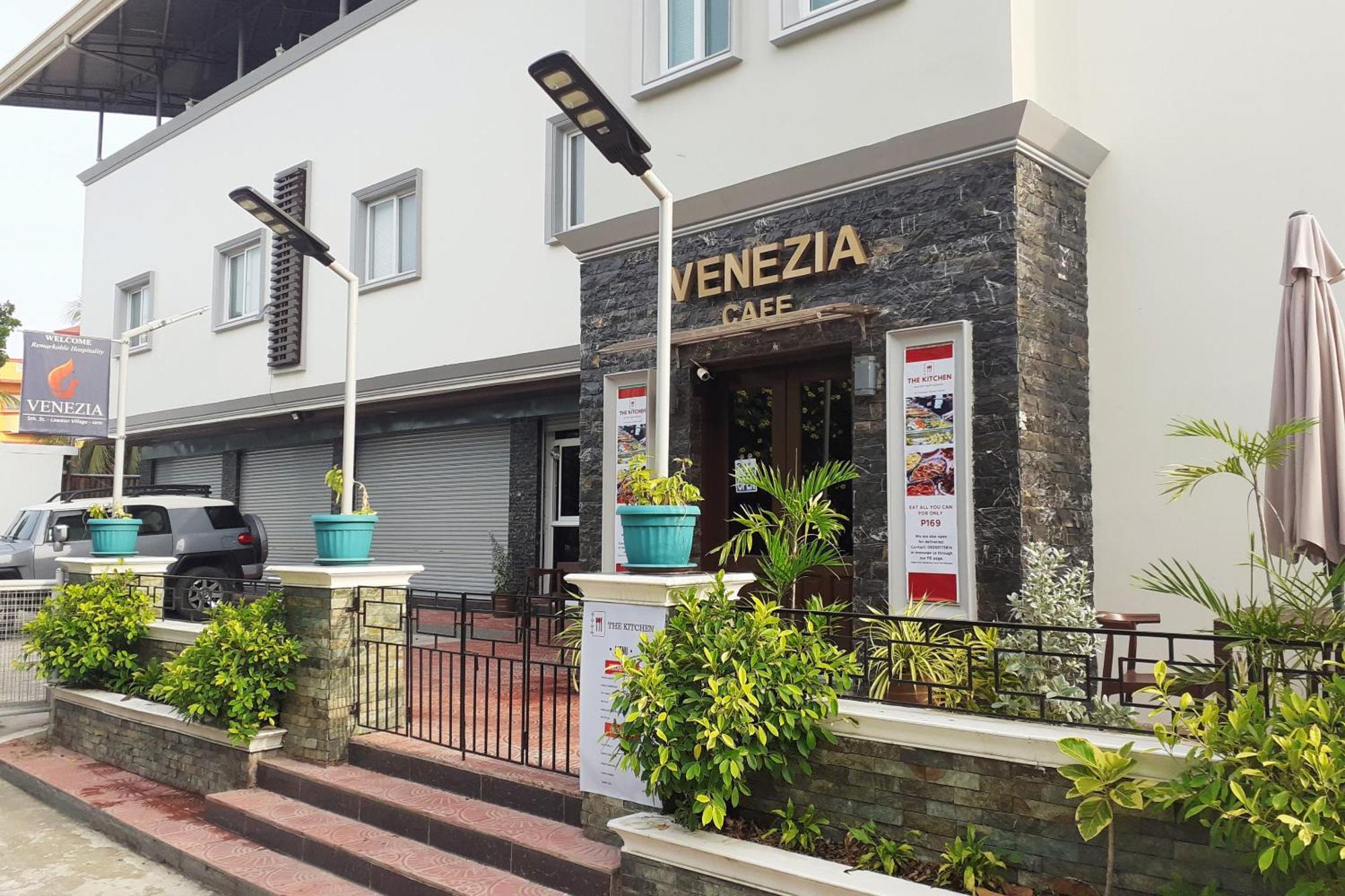 Venezia Suites Hotel Iloilo Eksteriør bilde