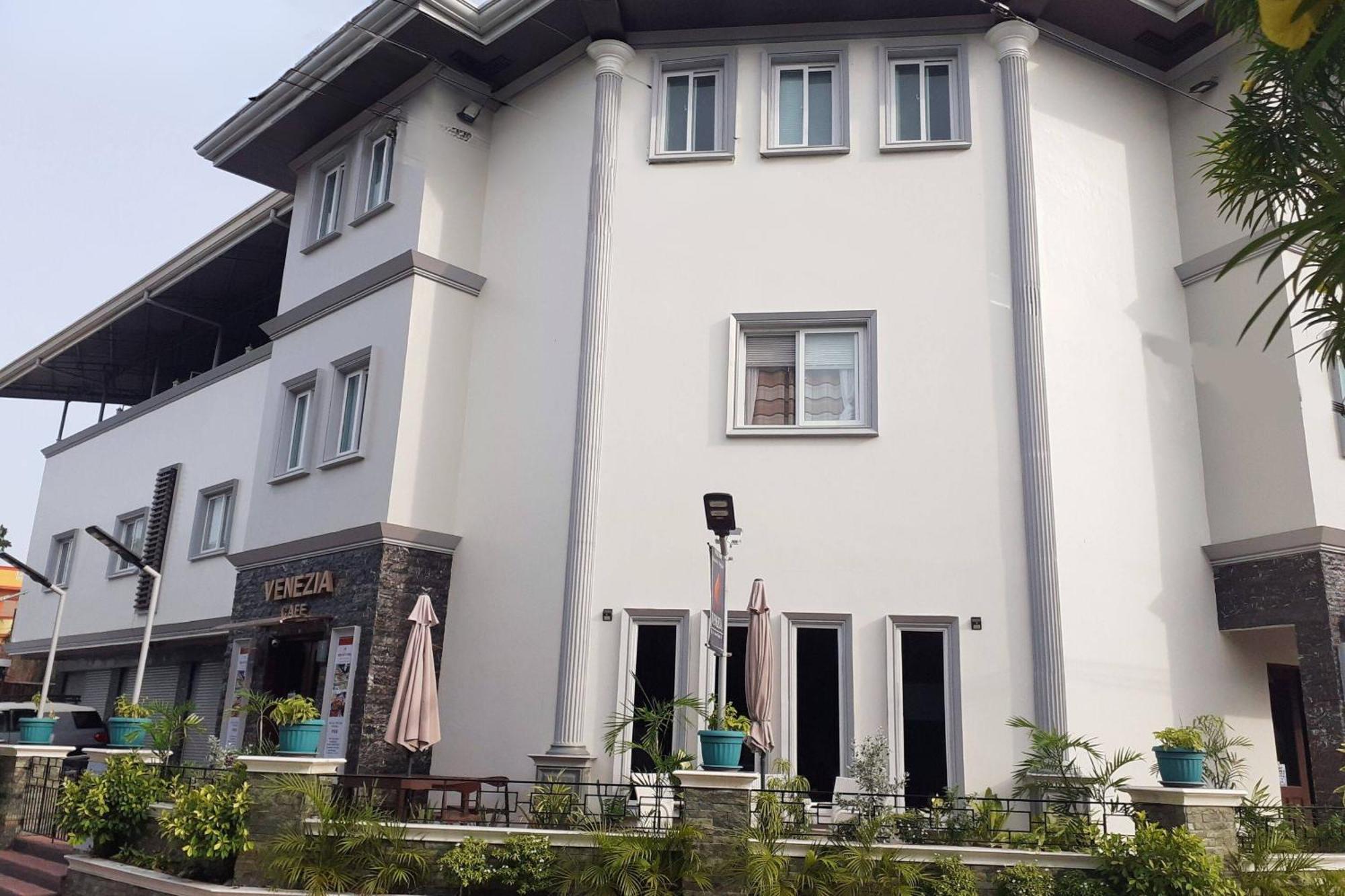 Venezia Suites Hotel Iloilo Eksteriør bilde